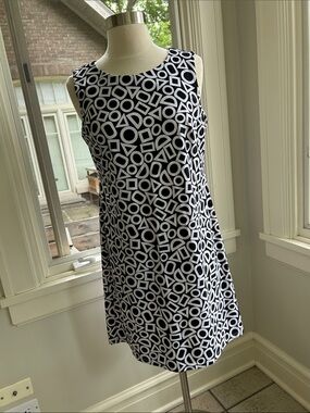 Sexy stretchy summer shift dress in black & white